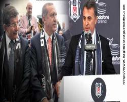 'Allah razı olsun efendim' Yine yalaka oh ne ala diyerek Tribün Oynayan kişilikler sahnede....
