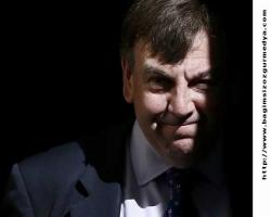 İngiltere Kültür Bakanı John Whittingdaleİngiliz bakandan seks işçisiyle ilişki itirafı