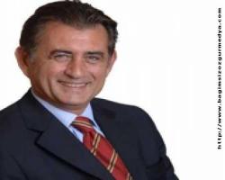 Saat 12 sularında haber verildi: Ümit Zileli, İzmir'de gözaltına alınıp serbest bırakıldı