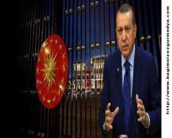 Eee, yalak olursan, arak kaideni kaşınırsan! Yalçın Akdoğan'ı bıyık da kurtaramadı...