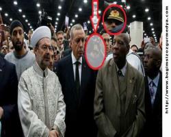 Sıradan olan Türk subayı arka saflarda şerefsiz şov yapamadı; şeytani  görevini yerine getirirken...