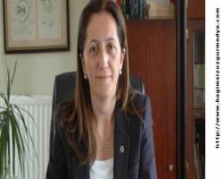 Bu ne adelet? Burası Türkiye; DİSK Genel Sekreteri Arzu Çerkezoğlu gözaltına alındı