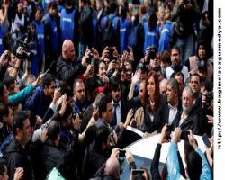 Eski Arjantin lideri Kirchner'in hesapları donduruldu