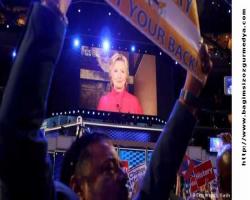 Batı savaş kolu lideri ABD tarihinde bir ilk: Clinton Başkan adayı