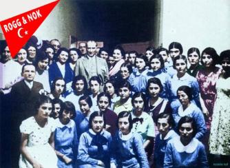 Ali Berham Şahbudak:  EY ATATÜRK GENÇLIGI 
