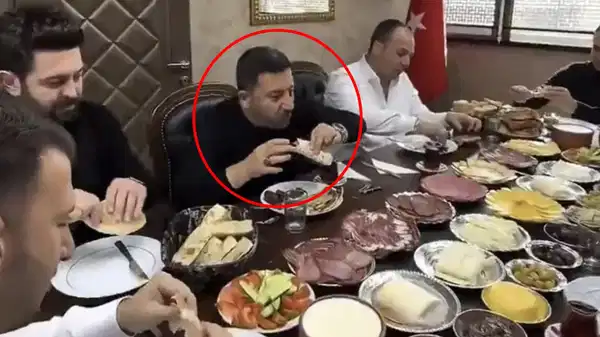 Başkanın sofrası tepki çekti, açıklama yaptı