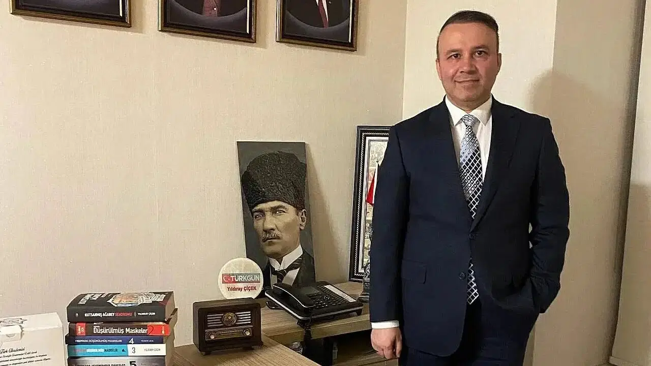 Bahçeli'nin danışmanı: Atatürk'e saldırılar CHP'ye yarar sağlıyor