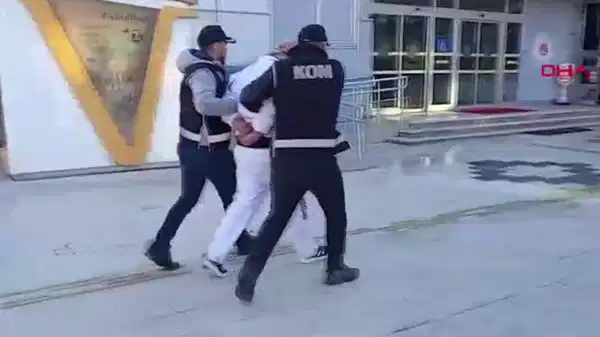 Türkiye'ye iade edilen suç örgütü yöneticisi tutuklandı